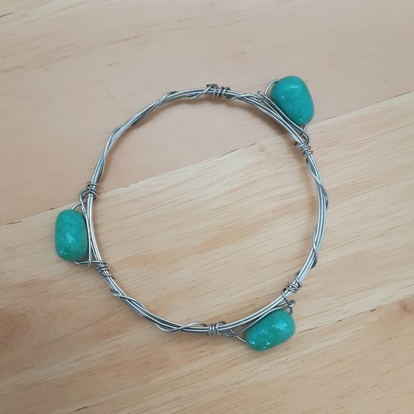 Large Turquoise and Silver Tone Wire Bracelet Southwest Artisan - Picture 2 of 5